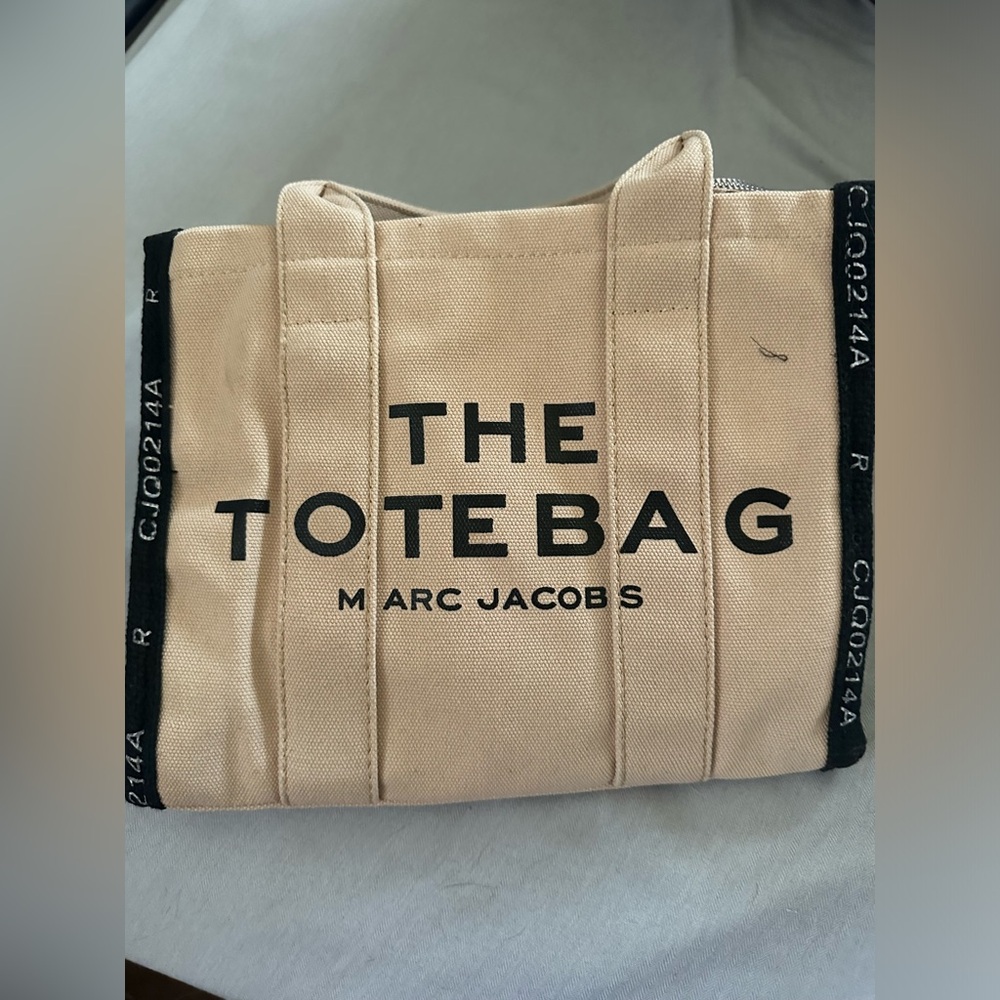 Marc Jacobs small tote bag for sale Never Used khaki and black